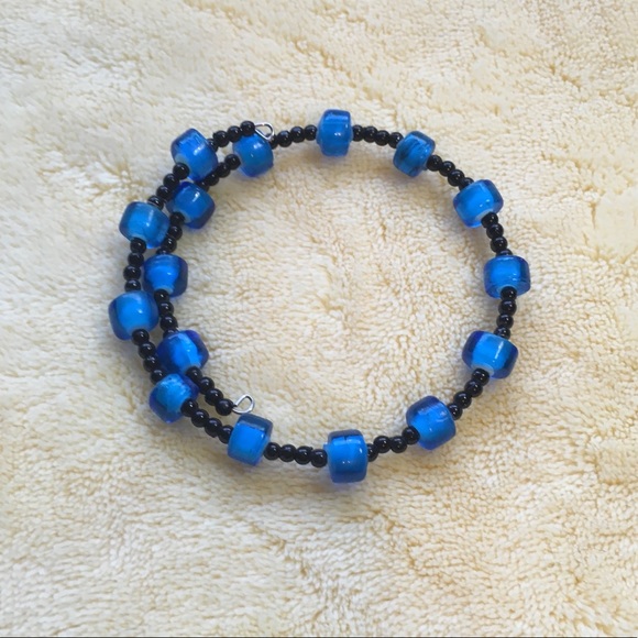 Jewelry - Beaded memory wire bracelet